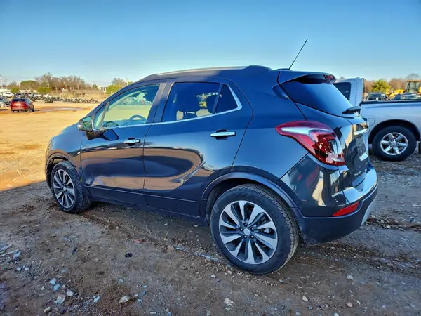 KL4CJCSB6JB690993 2018 BUICK ENCORE - Image 2