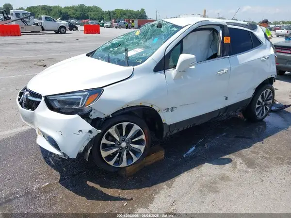 KL4CJCSB7LB043926 2020 BUICK ENCORE - Image 2