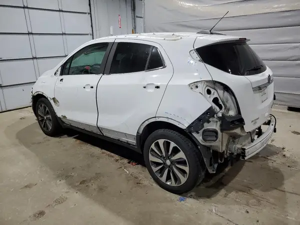 KL4CJCSB8JB523003 2018 BUICK ENCORE - Image 2