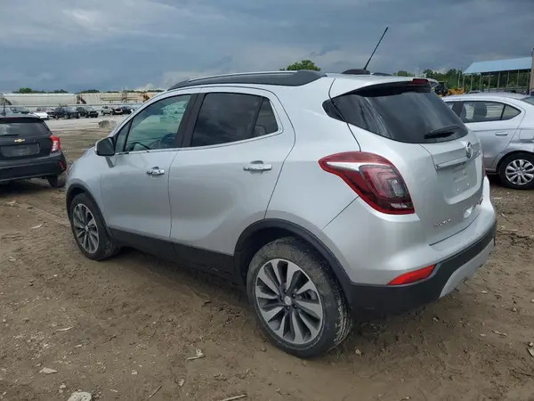 KL4CJCSB8JB526421 2018 BUICK ENCORE - Image 2
