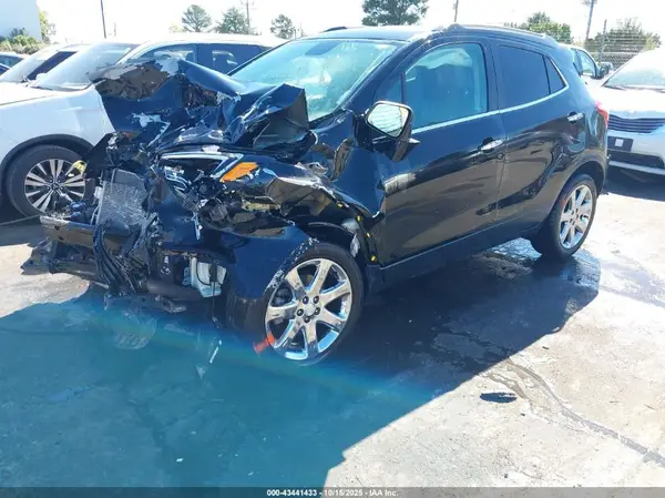 KL4CJCSB8JB558107 2018 BUICK ENCORE - Image 2