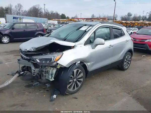 KL4CJCSB9JB557662 2018 BUICK ENCORE - Image 2