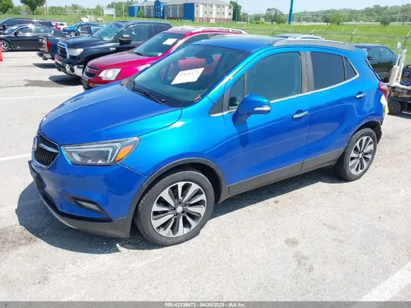 KL4CJCSBXJB554687 2018 BUICK ENCORE - Image 2