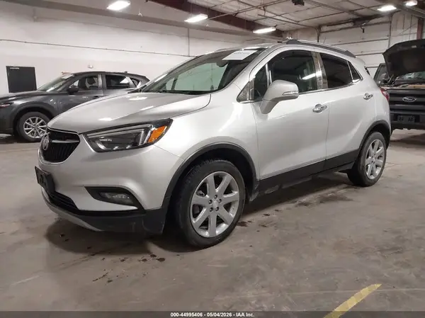 KL4CJCSBXJB645698 2018 BUICK ENCORE - Image 2