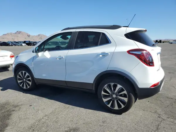 KL4CJCSM3JB565371 2018 BUICK ENCORE - Image 2