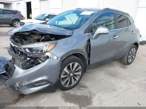 KL4CJCSM4KB773633 2019 BUICK ENCORE - Image 2