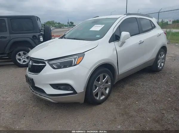 KL4CJCSM8JB561316 2018 BUICK ENCORE - Image 2