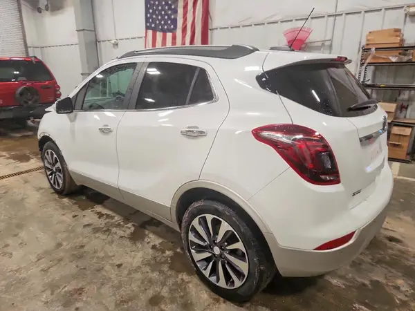 KL4CJCSM9KB836306 2019 BUICK ENCORE - Image 2