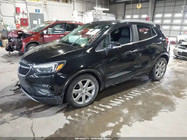 KL4CJDSB0JB571245 2018 BUICK ENCORE - Image 2
