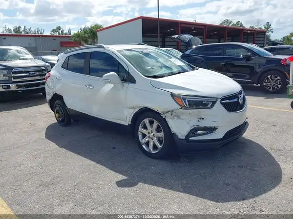 KL4CJDSB3JB518409 2018 BUICK ENCORE - Image 1