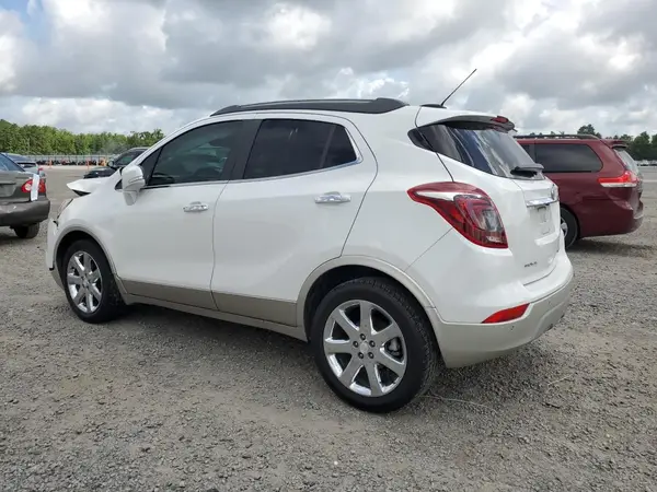 KL4CJDSM5JB605861 2018 BUICK ENCORE - Image 2