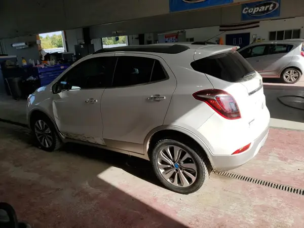 KL4CJESB0HB036383 2017 BUICK ENCORE - Image 2