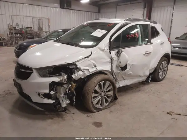 KL4CJESB1JB679105 2018 BUICK ENCORE - Image 2