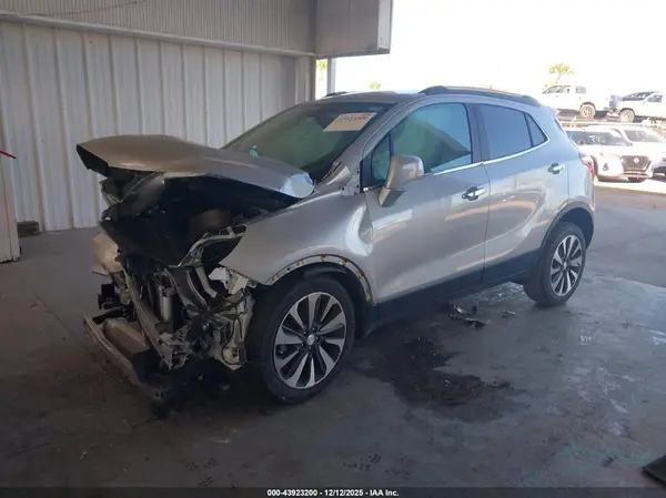 KL4CJESB1MB352997 2021 BUICK ENCORE - Image 2