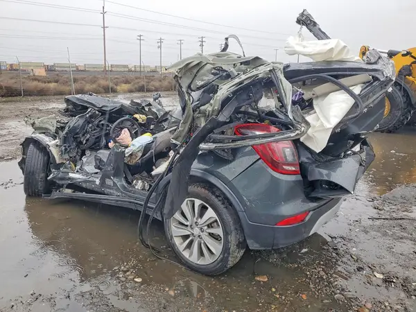 KL4CJESB2JB655606 2018 BUICK ENCORE - Image 2