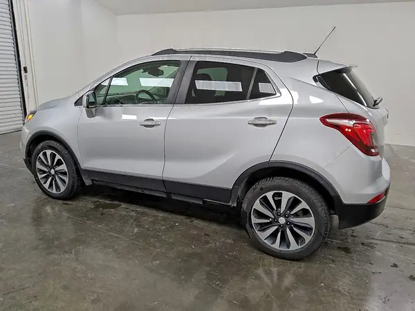 KL4CJESB5MB308582 2021 BUICK ENCORE - Image 2