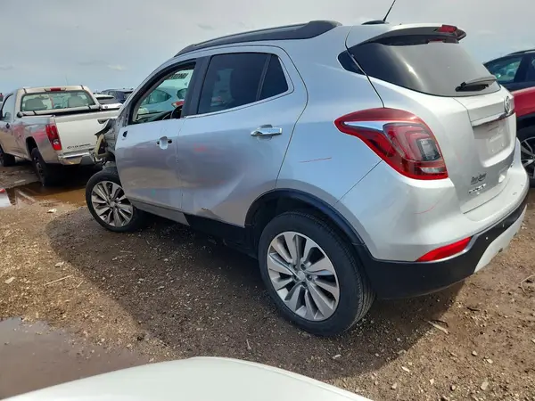 KL4CJESB6HB164689 2017 BUICK ENCORE - Image 2
