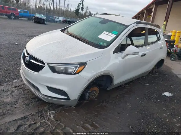 KL4CJESB6JB579386 2018 BUICK ENCORE - Image 2