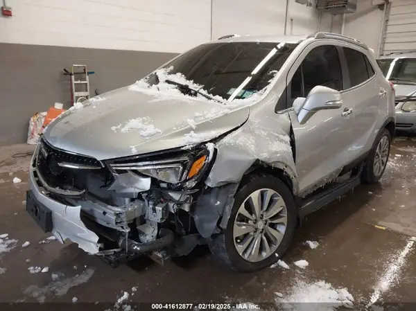 KL4CJESB6JB598732 2018 BUICK ENCORE - Image 2