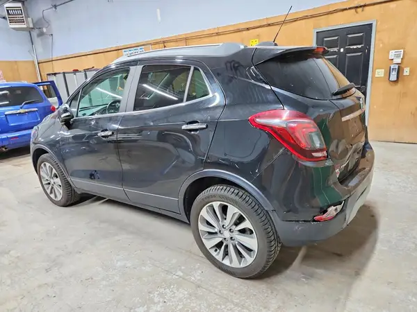 KL4CJESB7JB653060 2018 BUICK ENCORE - Image 2