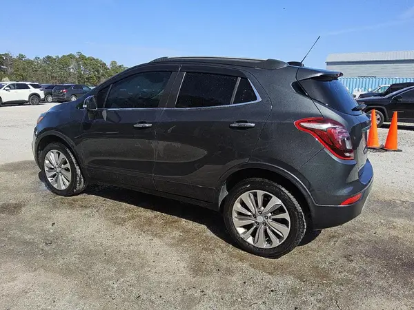 KL4CJESB8JB557633 2018 BUICK ENCORE - Image 2