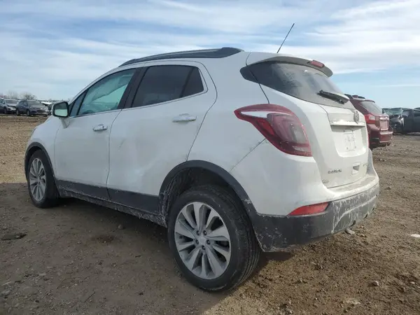 KL4CJESB8JB685077 2018 BUICK ENCORE - Image 2