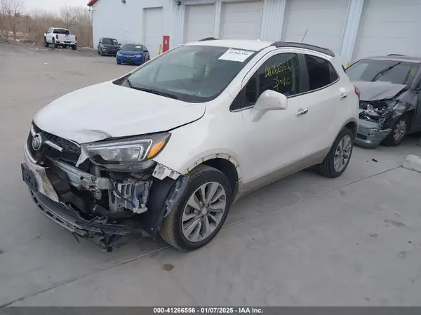 KL4CJESB8LB004516 2020 BUICK ENCORE - Image 2