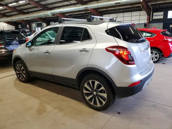 KL4CJESB8MB358456 2021 BUICK ENCORE - Image 2