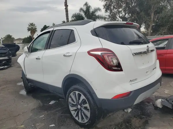 KL4CJESM1MB361264 2021 BUICK ENCORE - Image 2
