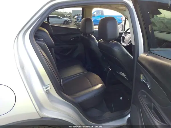 KL4CJESM1MB366142 2021 BUICK ENCORE - Image 8