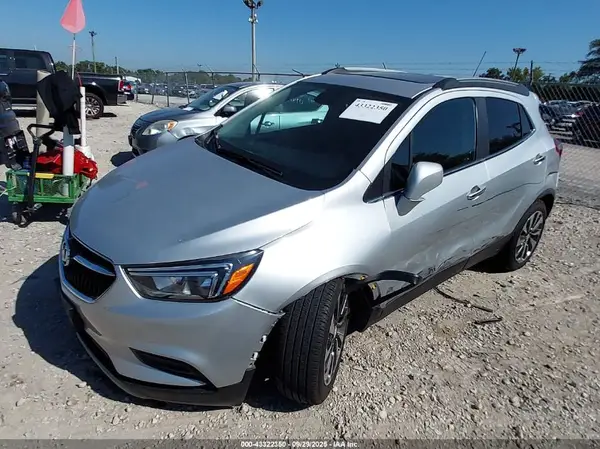 KL4CJESM1NB529535 2022 BUICK ENCORE - Image 2