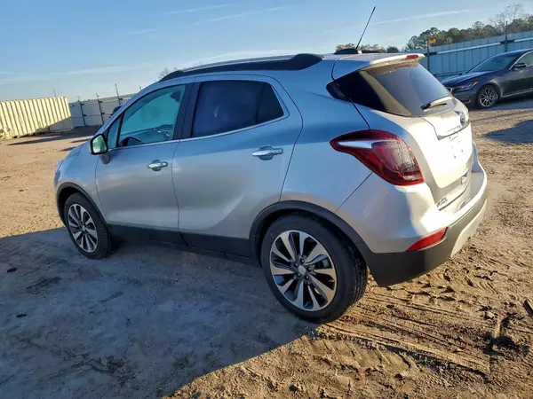 KL4CJESM1NB555231 2022 BUICK ENCORE - Image 2