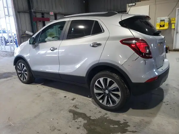 KL4CJESM1NB561904 2022 BUICK ENCORE - Image 2