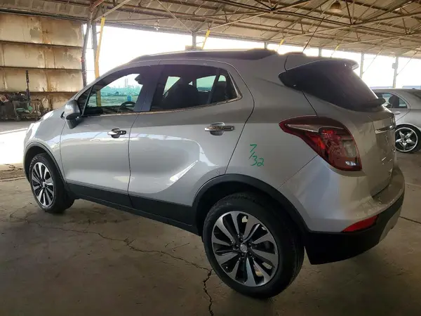 KL4CJESM1NB568979 2022 BUICK ENCORE - Image 2