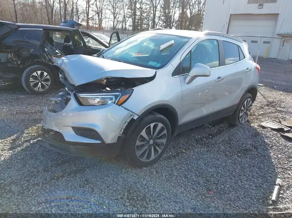 KL4CJESM2NB520780 2022 BUICK ENCORE - Image 2