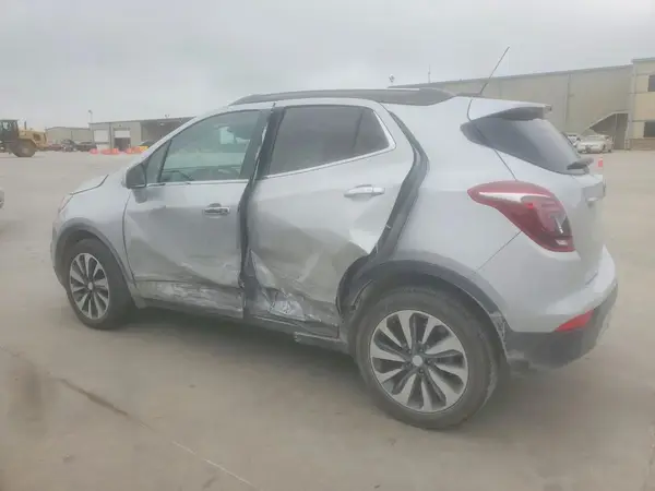 KL4CJESM2NB558414 2022 BUICK ENCORE - Image 2