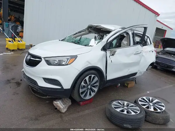 KL4CJESM2NB560535 2022 BUICK ENCORE - Image 2