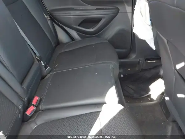 KL4CJESM2NB560762 2022 BUICK ENCORE - Image 8