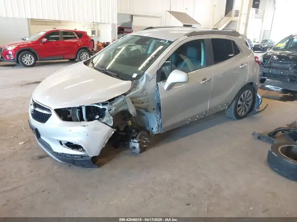 KL4CJESM3NB560690 2022 BUICK ENCORE - Image 2