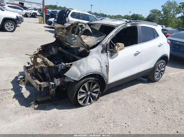 KL4CJESM5MB372574 2021 BUICK ENCORE - Image 2