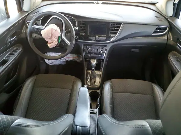 KL4CJESM5NB563008 2022 BUICK ENCORE - Image 8