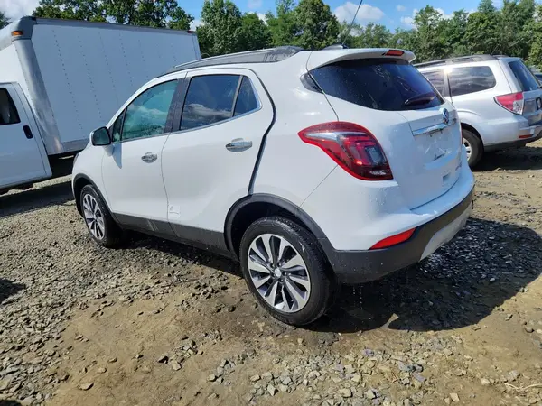 KL4CJESM6NB523889 2022 BUICK ENCORE - Image 2