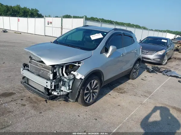 KL4CJESM6NB525917 2022 BUICK ENCORE - Image 2