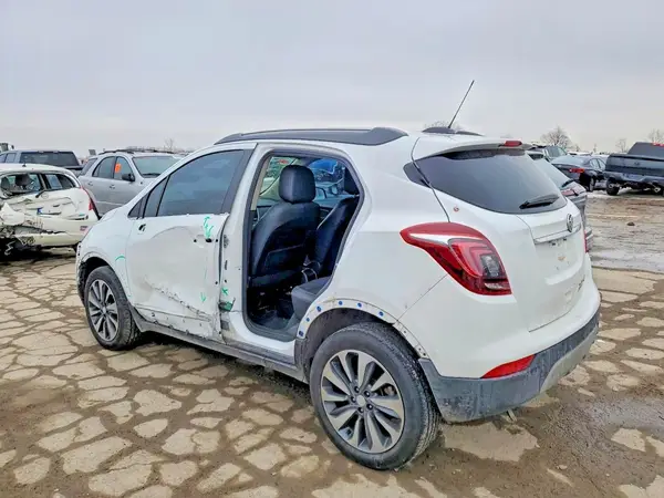 KL4CJESM7NB540202 2022 BUICK ENCORE - Image 2