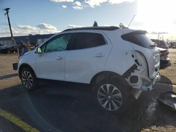 KL4CJESM7NB541169 2022 BUICK ENCORE - Image 2