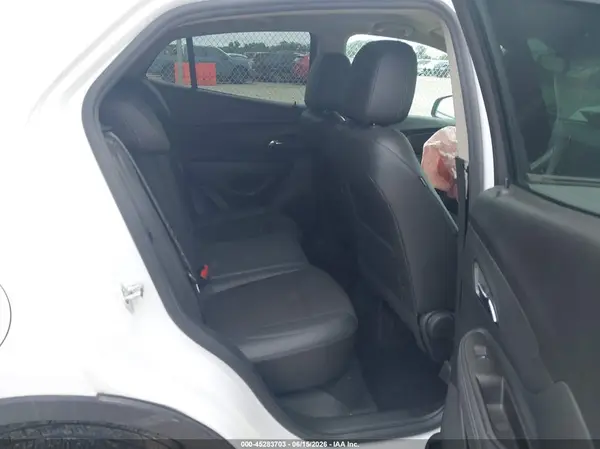 KL4CJESM8NB505880 2022 BUICK ENCORE - Image 8