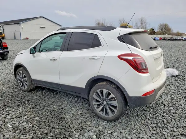 KL4CJESM8NB538393 2022 BUICK ENCORE - Image 2