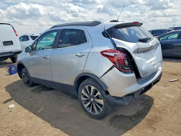 KL4CJESM8NB562001 2022 BUICK ENCORE - Image 2