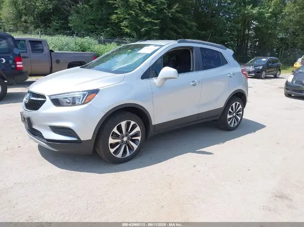 KL4CJESM8NB564833 2022 BUICK ENCORE - Image 2