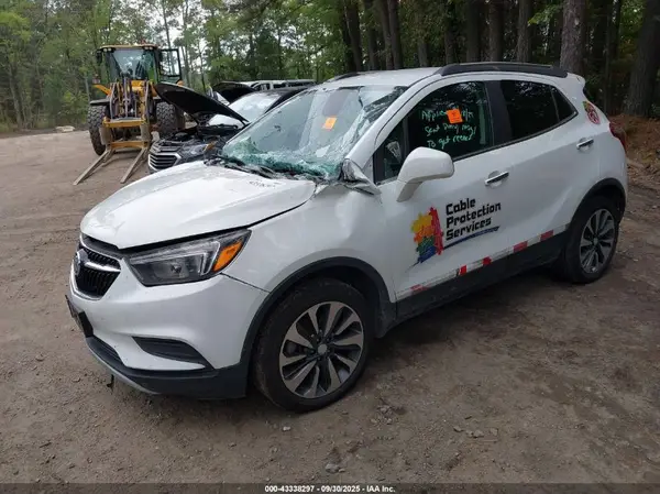 KL4CJESM8NB566131 2022 BUICK ENCORE - Image 2